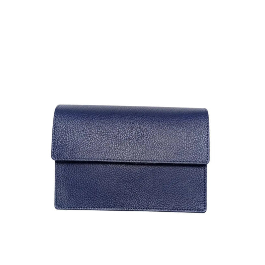 Borsetta a tracolla donna in pelle navy ciottolata con patta minimalista