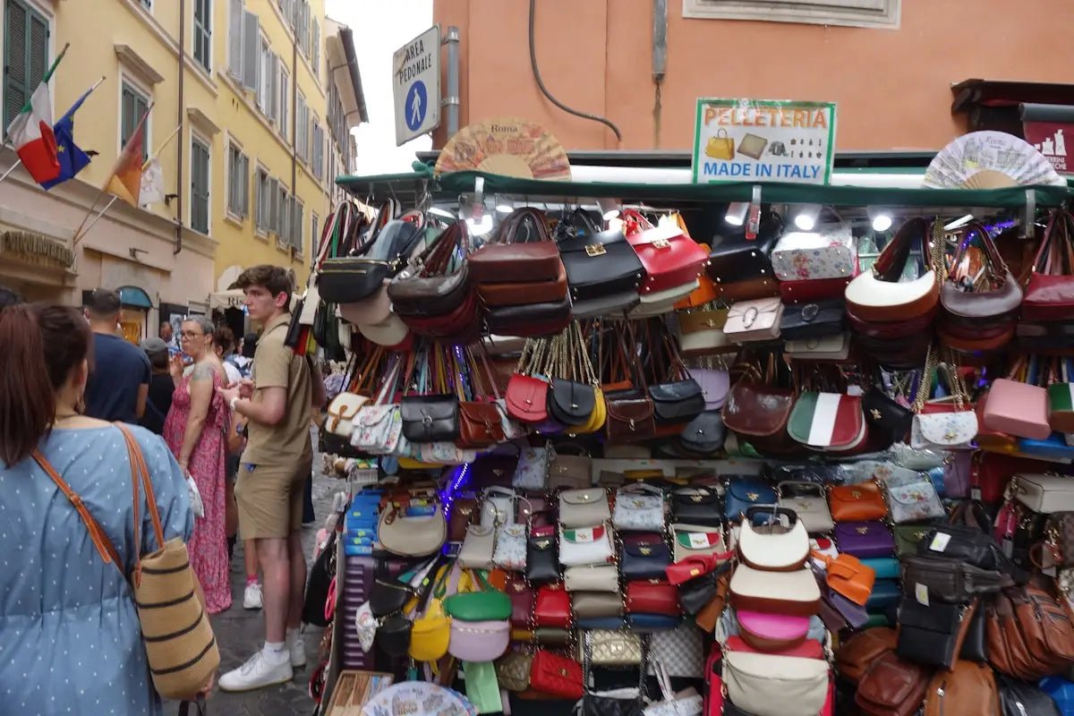 Flap Bags per Donne: Eleganza e Praticità per un Look Invidiabile - Stile Donna Bags