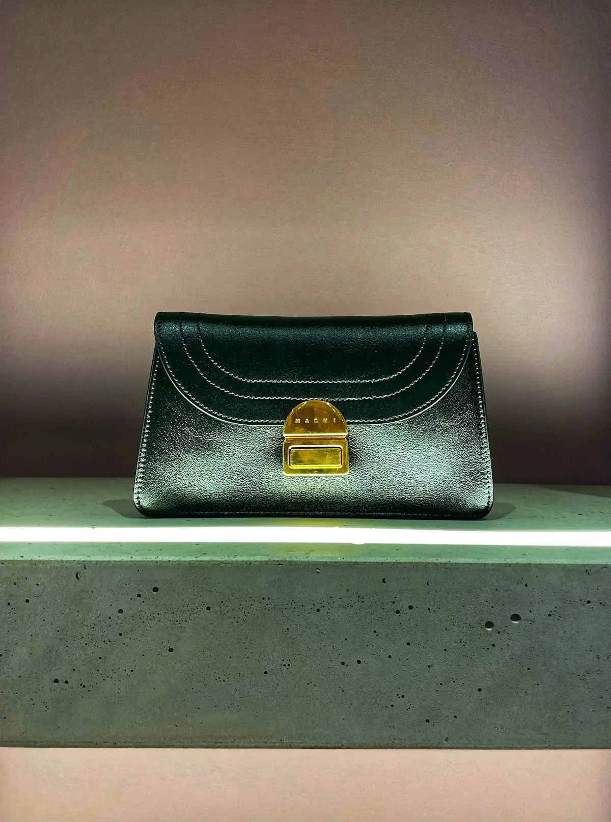 Italian Handbags Elevate Elegance and Timeless Style - Stile Donna Bags