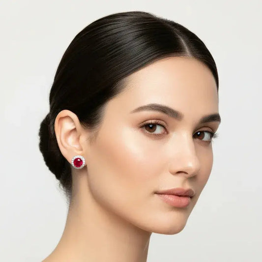 Orecchino elegante con rubino e alone di diamanti in platino per stile donna bags