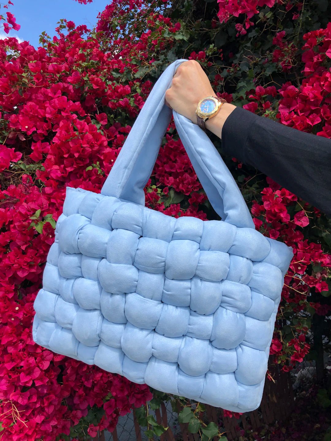 Borse in Pelle Scamosciata: Eleganza e Versatilità - Stile Donna Bags