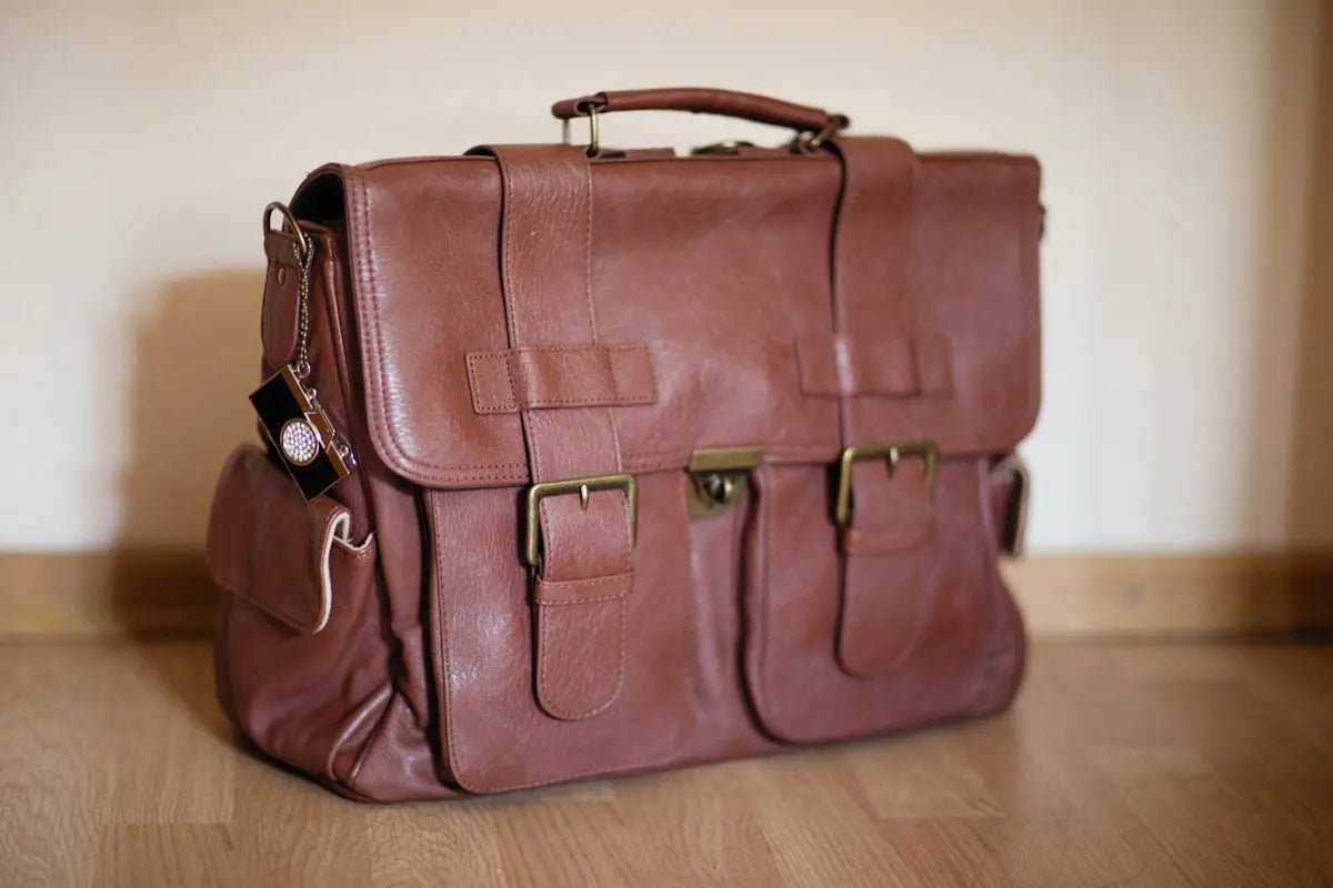 Spalla o Mano? Dove trovare le spalle bag italiane perfette - Stile Donna Bags