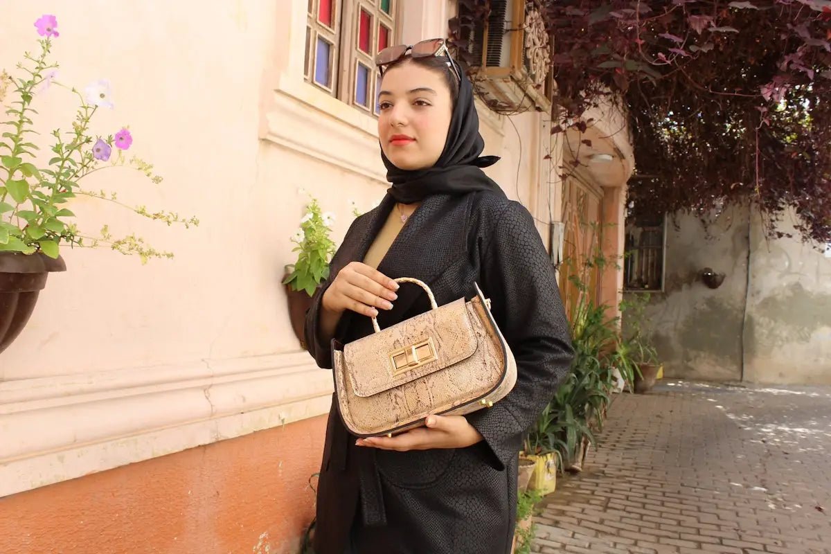 Zaini e Zainetti: Stile e Funzionalità per le Women's Handbags - Stile Donna Bags