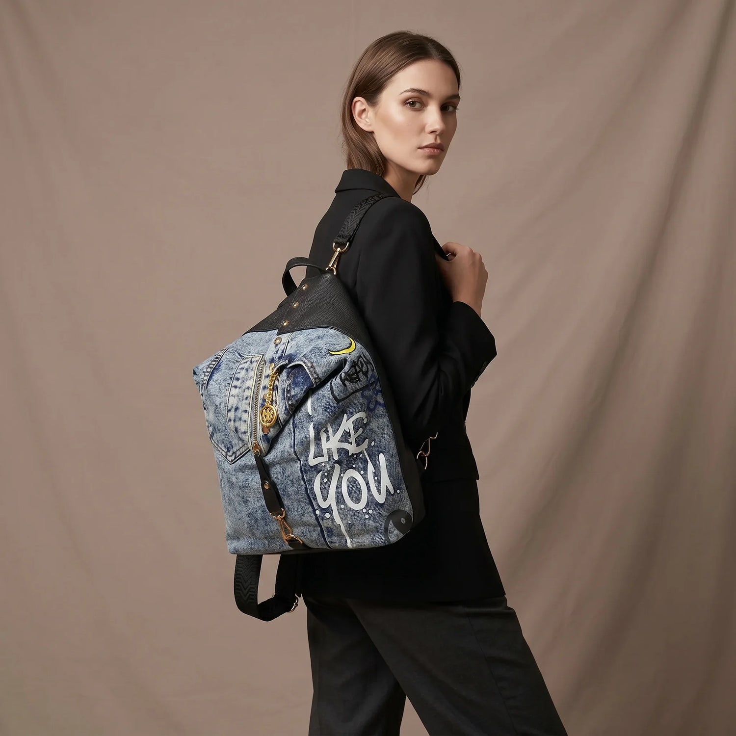 Zaino donna in pelle blu con effetto embossed Zaini