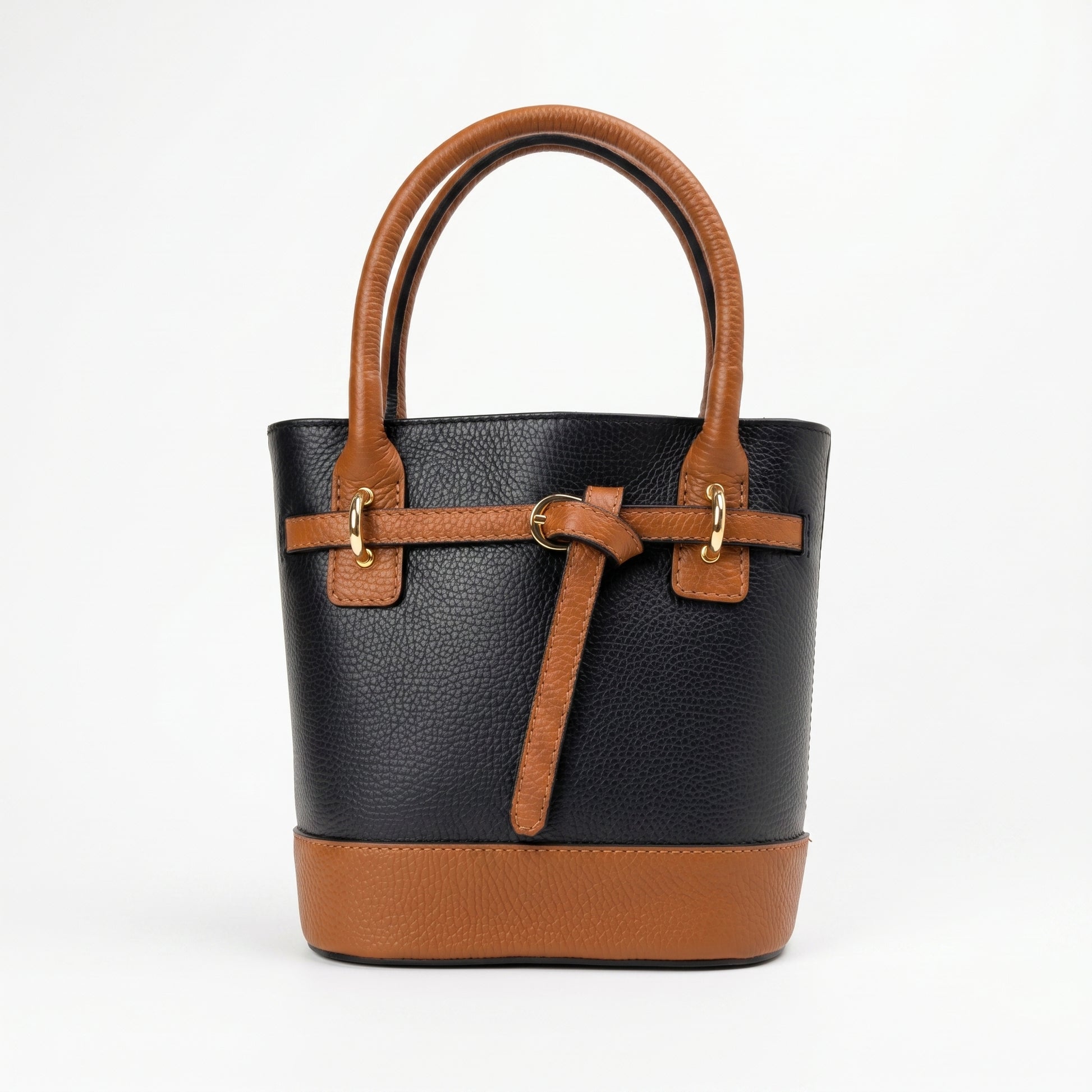 Bucky borsa vera pelle nera – dettaglio manico