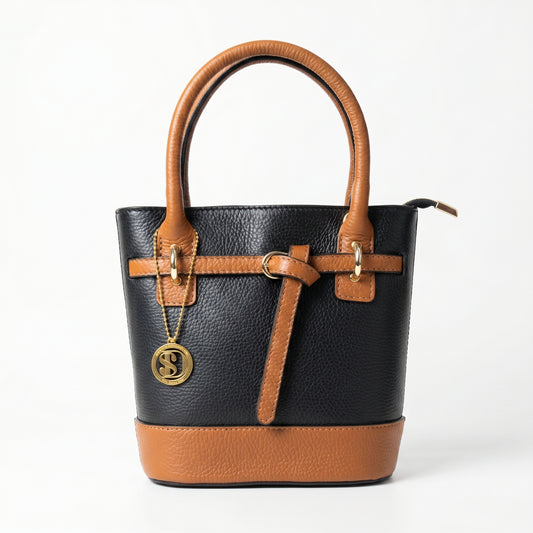 Bucky borsa vera pelle nera medie dimensioni con tracolla regolabile donna – vista frontale