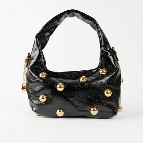Borsa hobo Coconuda nera ecopelle crinkled borchie dorate - vista angolata