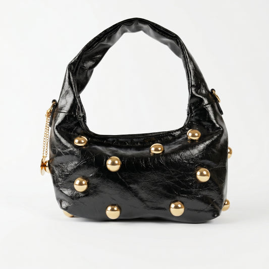 Borsa hobo Coconuda nera ecopelle crinkled borchie dorate - vista angolata