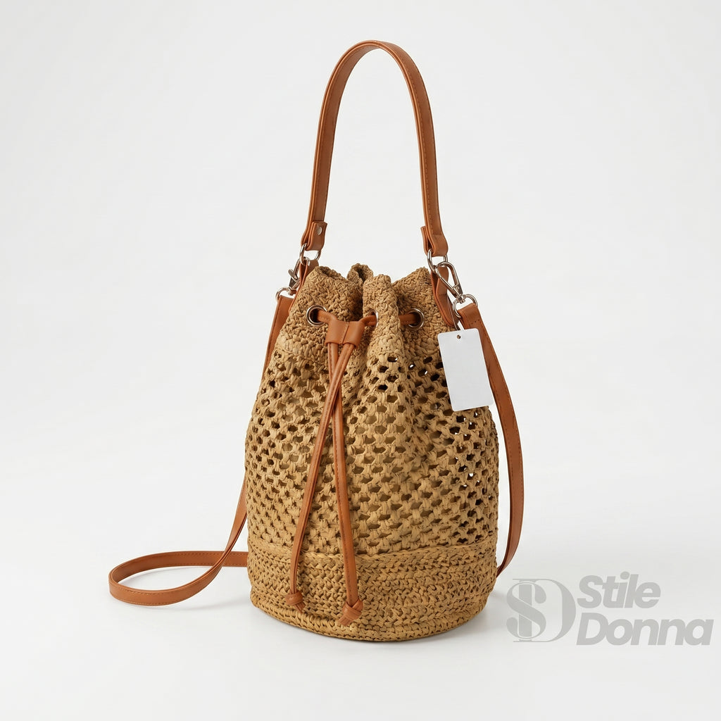 Stile Donna borsa secchiello paglia intrecciata spallacci ecopelle marrone – vista frontale