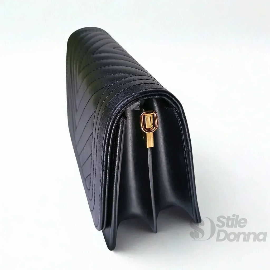 Stile Donna borsa trapuntata ecopelle nera design triangoli – interno e tasche