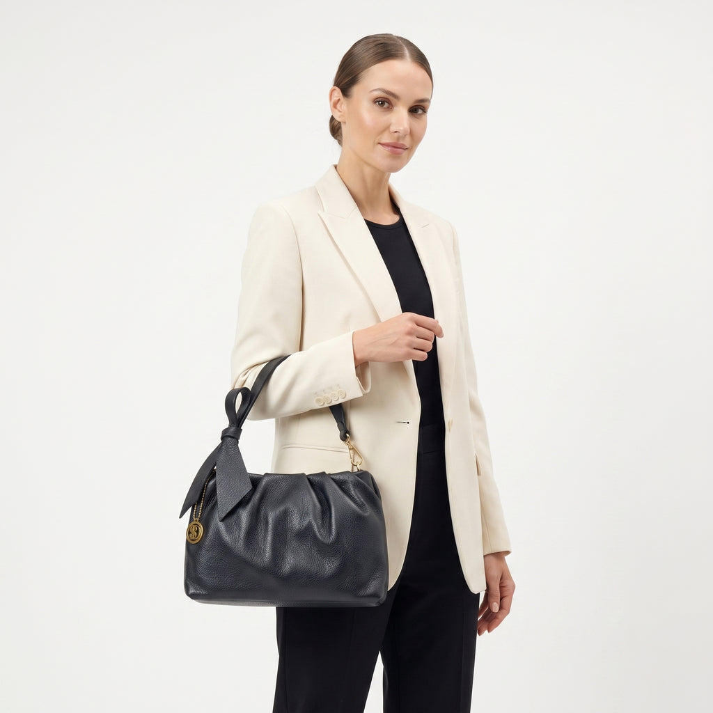 Borsa Verona vera pelle artigianale con accessori dorati – dettaglio chiusura