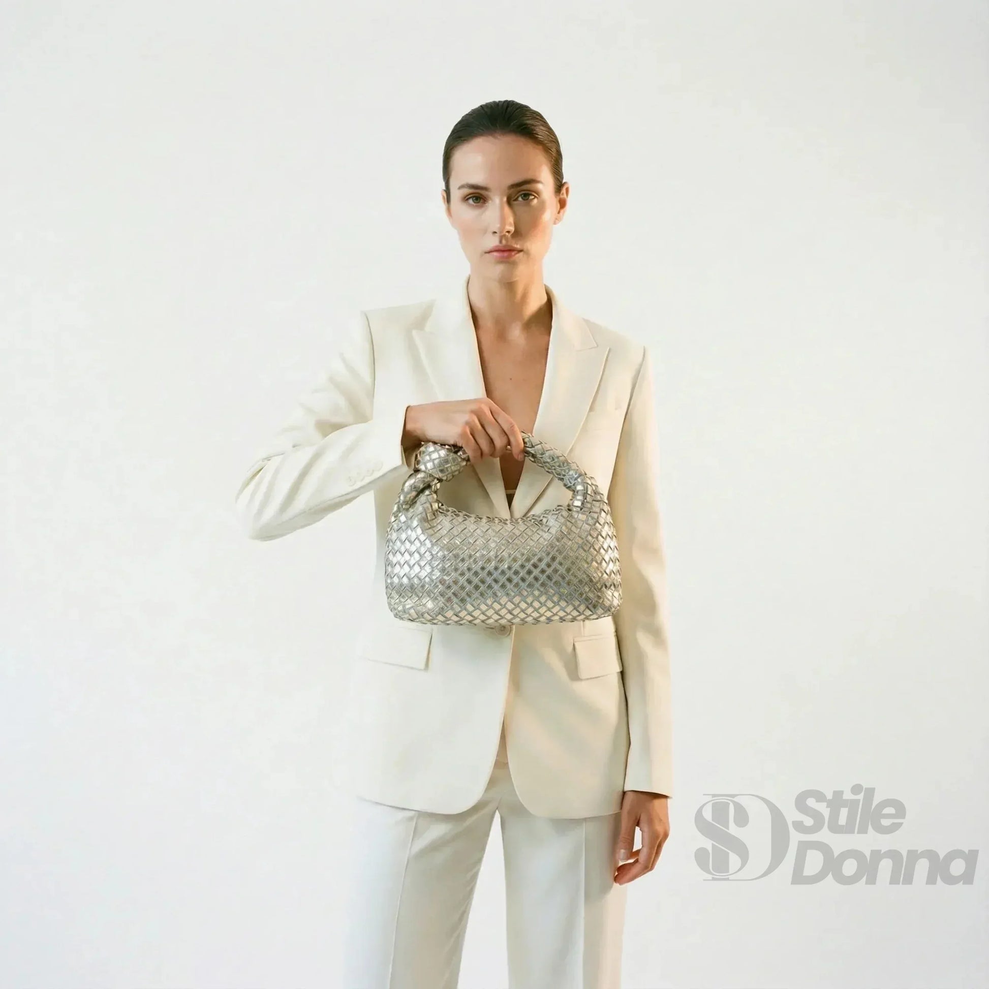 Stile Donna borsa a mano ecopelle argento manico a nodo intrecciato – dettaglio esterno