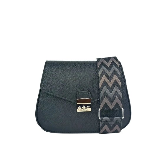 Stile Donna borsa a patta ecopelle nera con chiusura argento donna – vista frontale