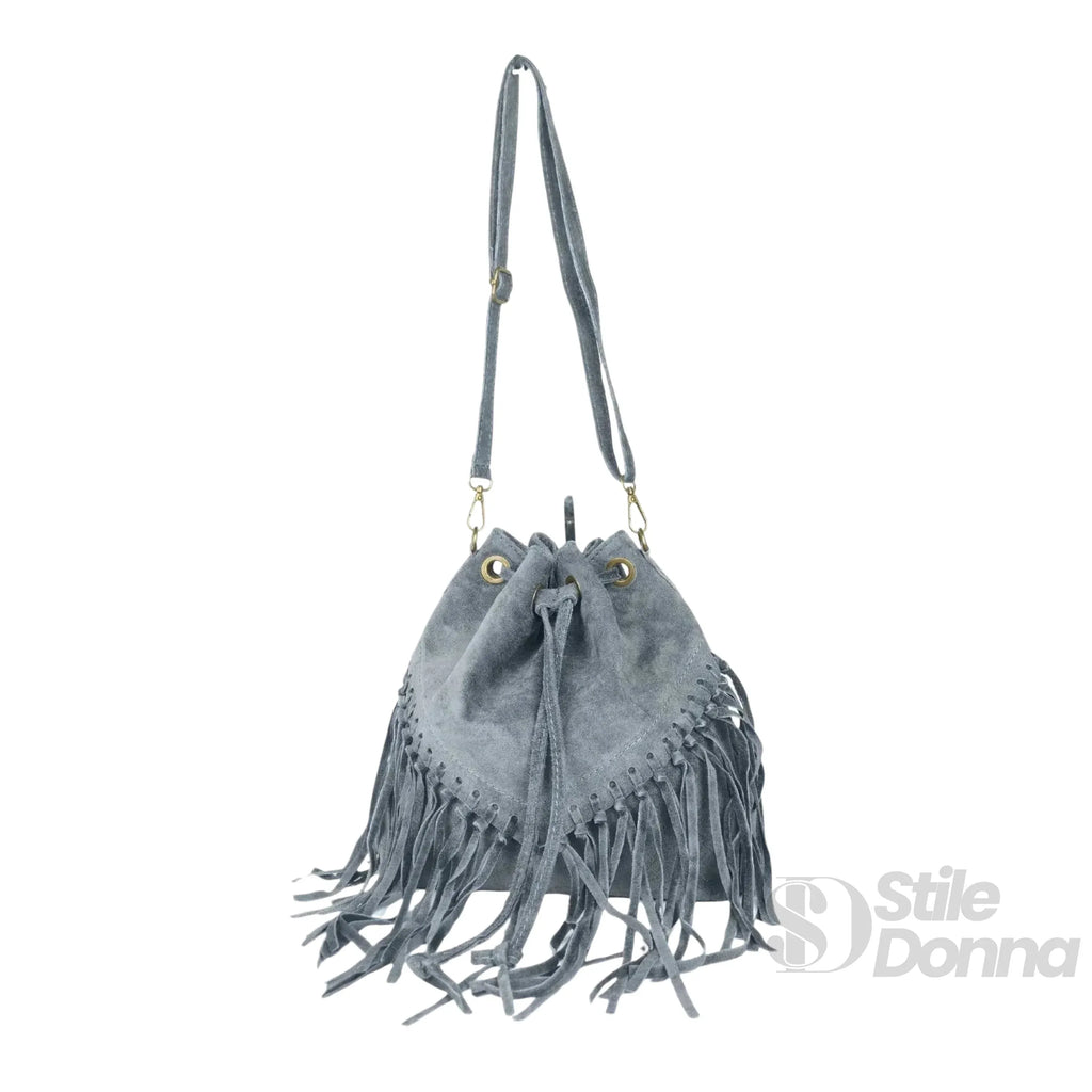 Stile Donna borsa secchiello pelle scamosciata grigia con frange – dettaglio manico