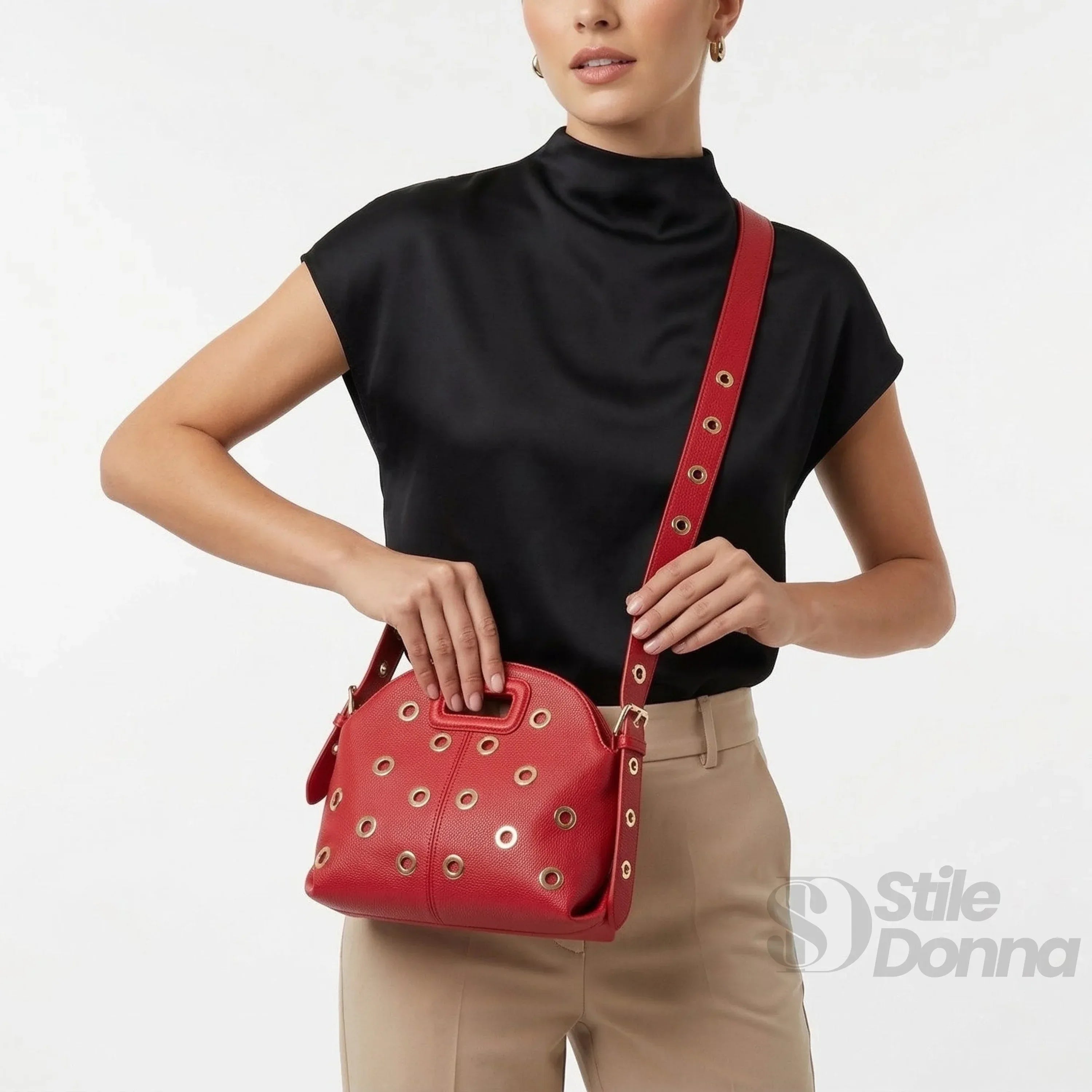 Stile Donna borsa a spalla ecopelle nera con occhielli circolari – interno e tasche