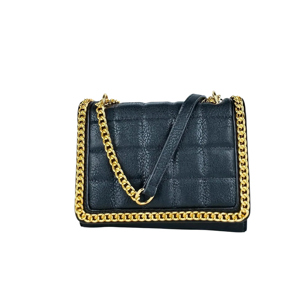 Stile Donna borsa a tracolla ecopelle nera trapuntata con catena dorata donna – vista frontale