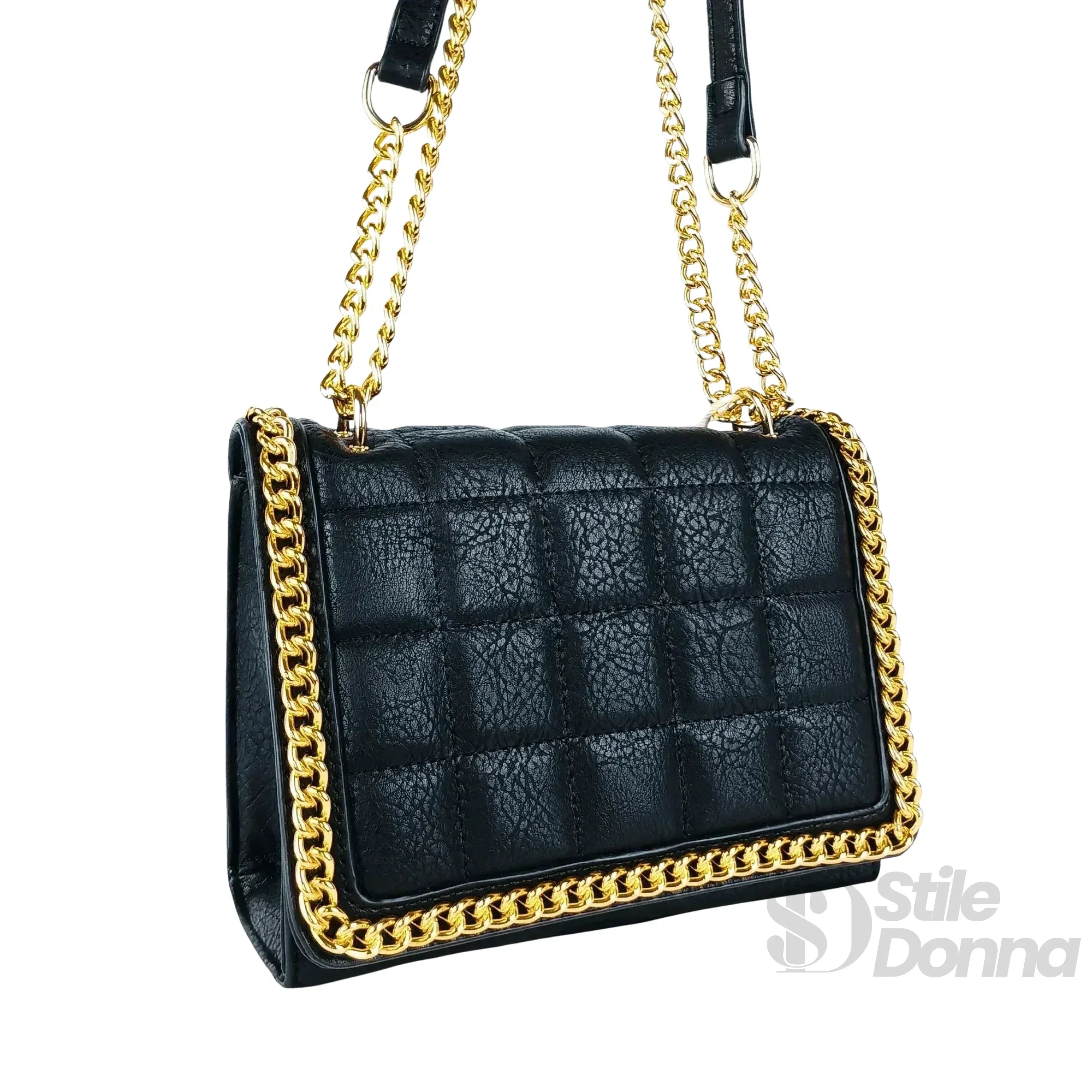 Stile Donna borsa a tracolla ecopelle nera trapuntata catena dorata donna – borsa indossata