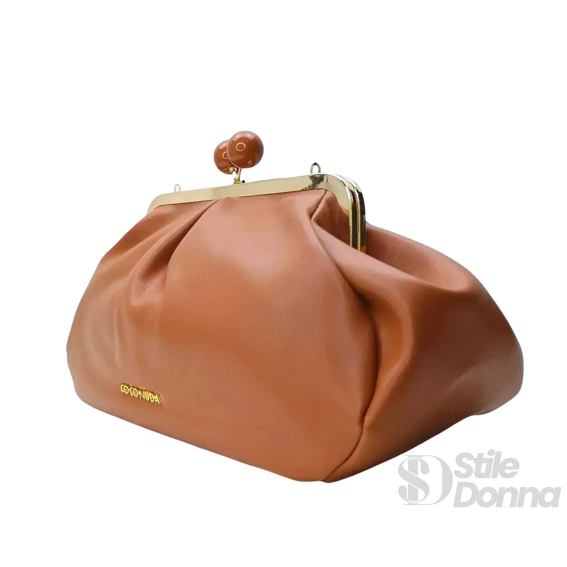 Coconuda pochette ecopelle marrone morbida donna – borsa indossata