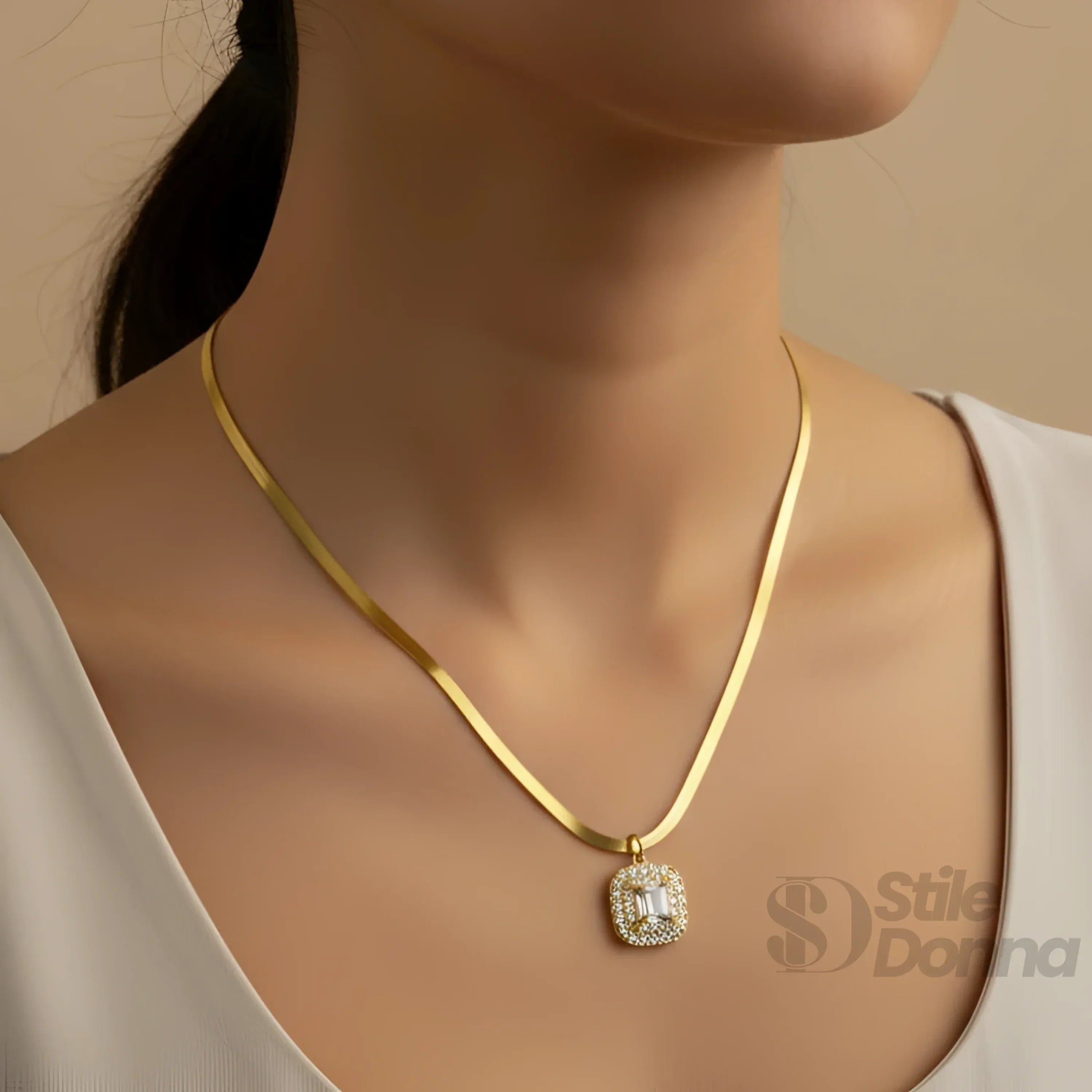 Stile Donna collana herringbone oro ciondolo iniziale pietre – dettaglio