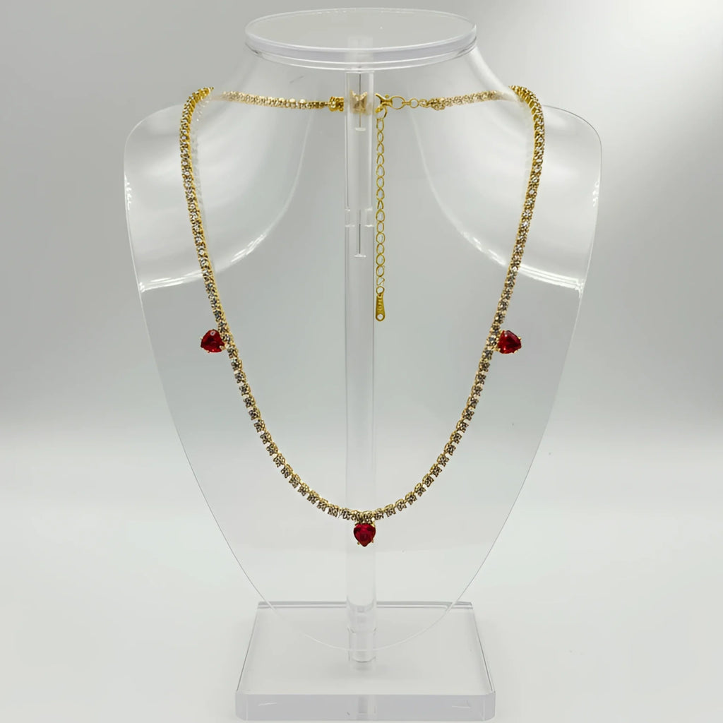 Stile Donna collana cristallo dorato ciondoli cuore rosso finitura dorata – vista laterale