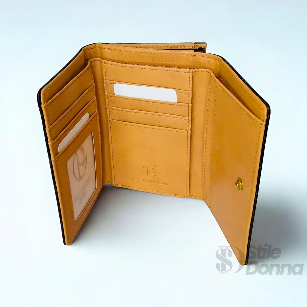 Giulia Peraldi portafoglio a mano ecopelle trifold donna – portafoglio indossato