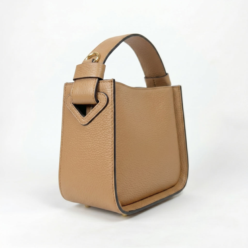 Holo borsa a mano vera pelle nera donna – borsa indossata