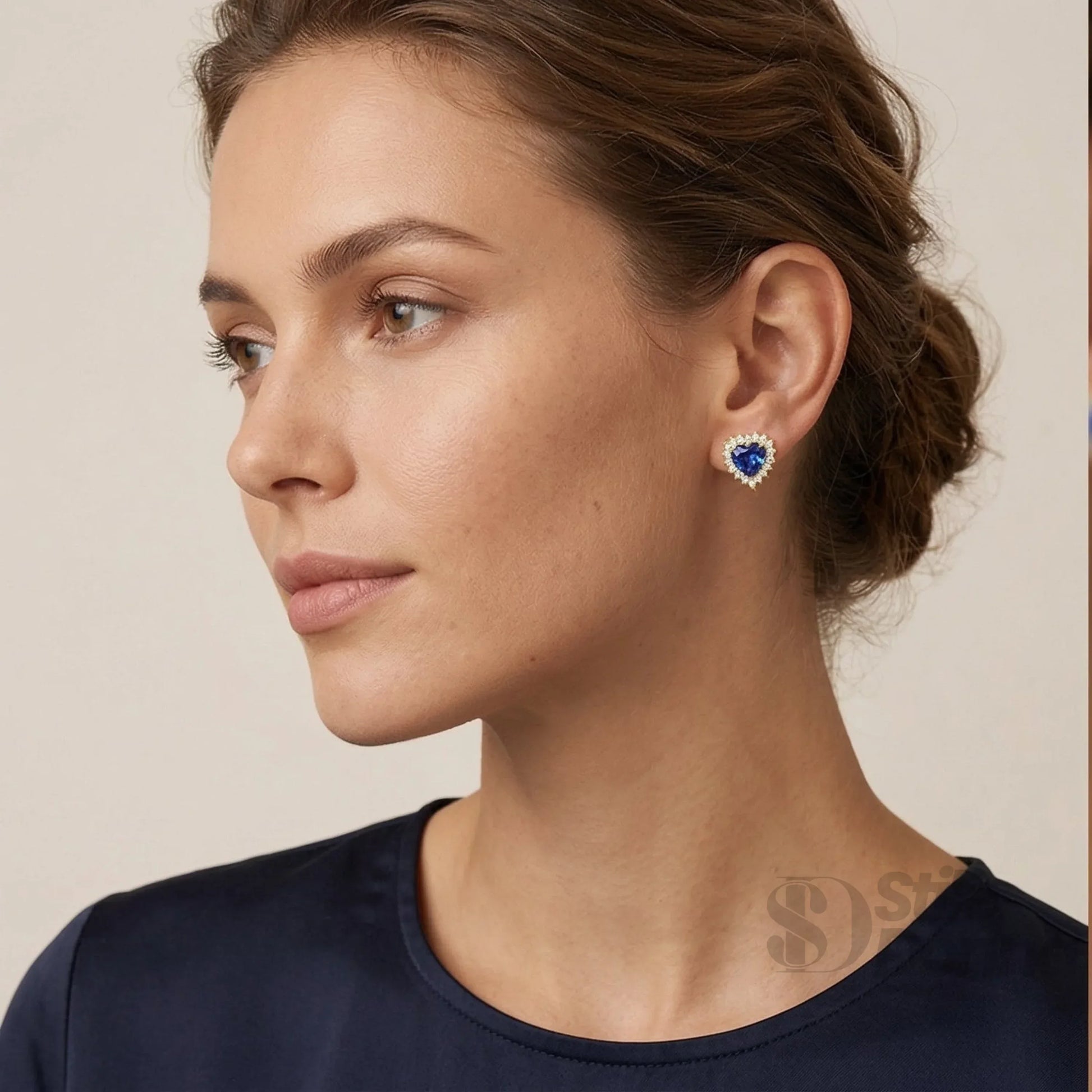 Stile Donna orecchini azure heart halo cuore azzurro cristalli – dettaglio