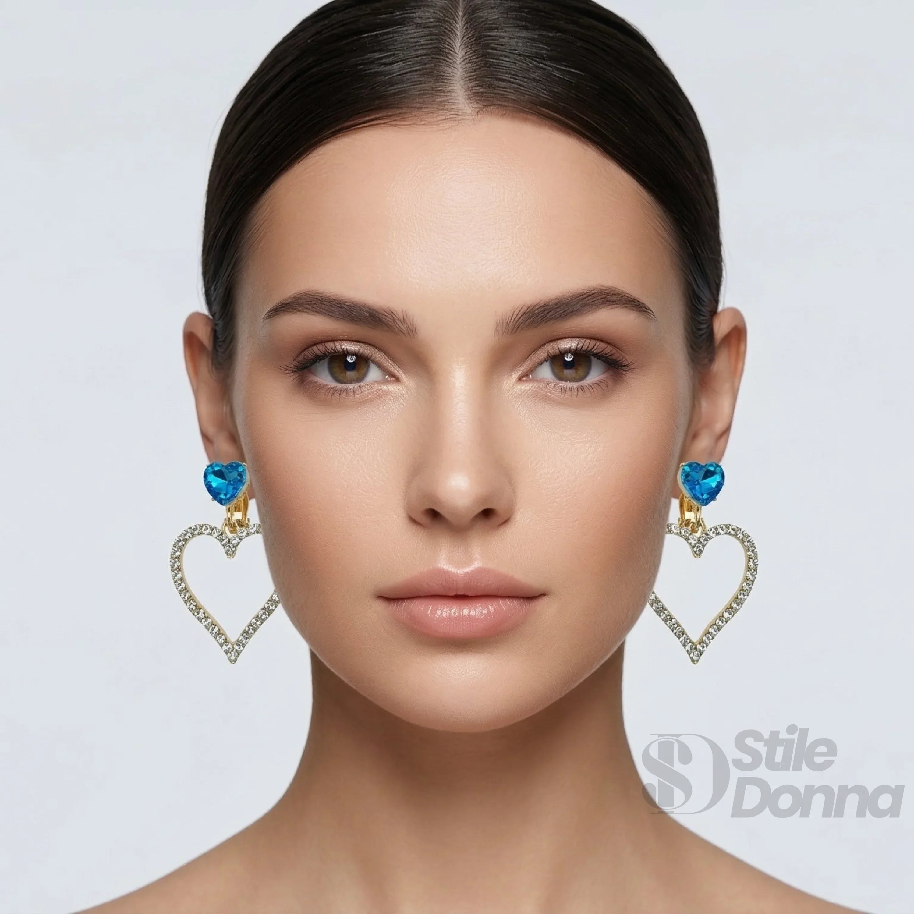 Orecchini a Cuore Pendenti Cristallo Blu | Vista laterale | Blu