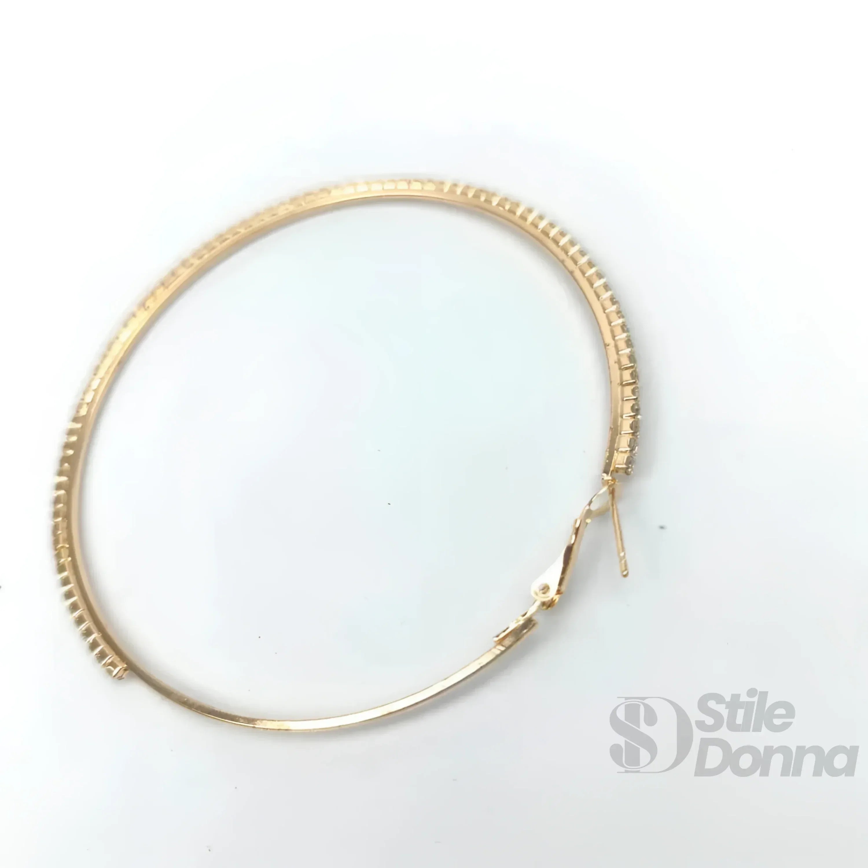 Stile Donna orecchini a cerchio testurizzati lusso oro e argento – vista posteriore
