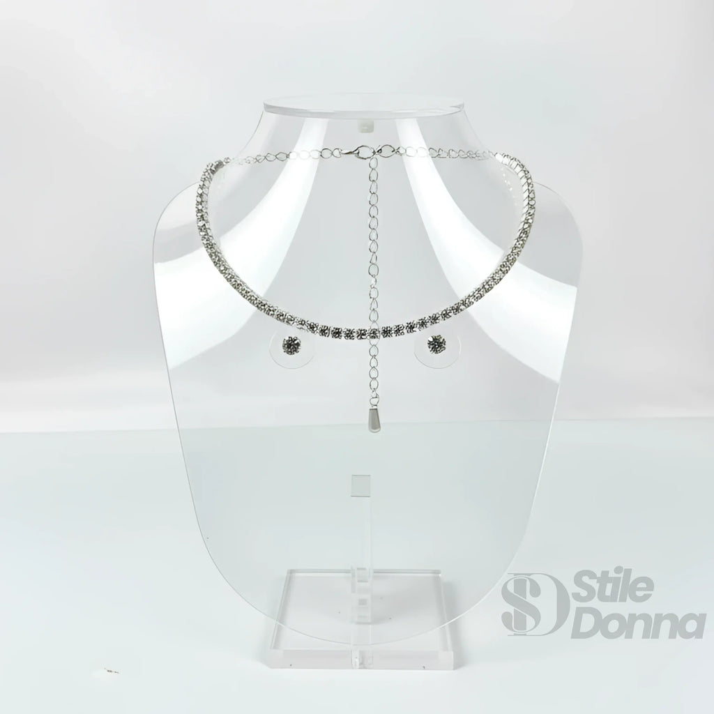Stile Donna parure collana oro pietre rotonde con orecchini a lobo – dettaglio