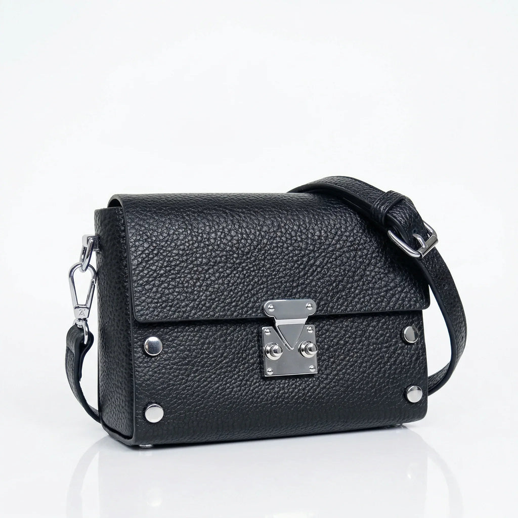 Stile Donna pochette a tracolla ecopelle con finiture argento – dettaglio manico