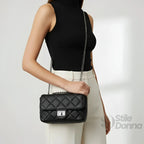 Pouch Clutch in Ecopelle con Catena Argento per Look Elegante - Stile Donna Bags
