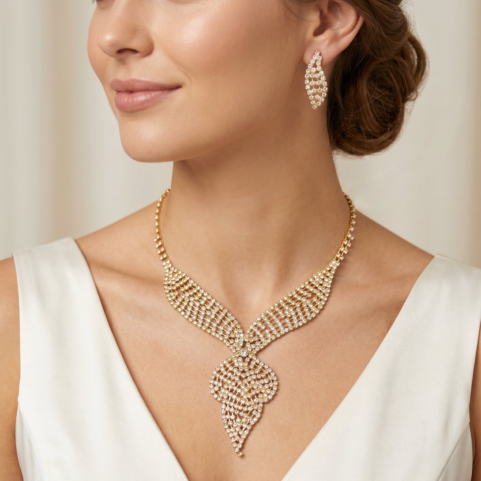Stile Donna set collana orecchini regal infinity cristalli di lusso – vista laterale