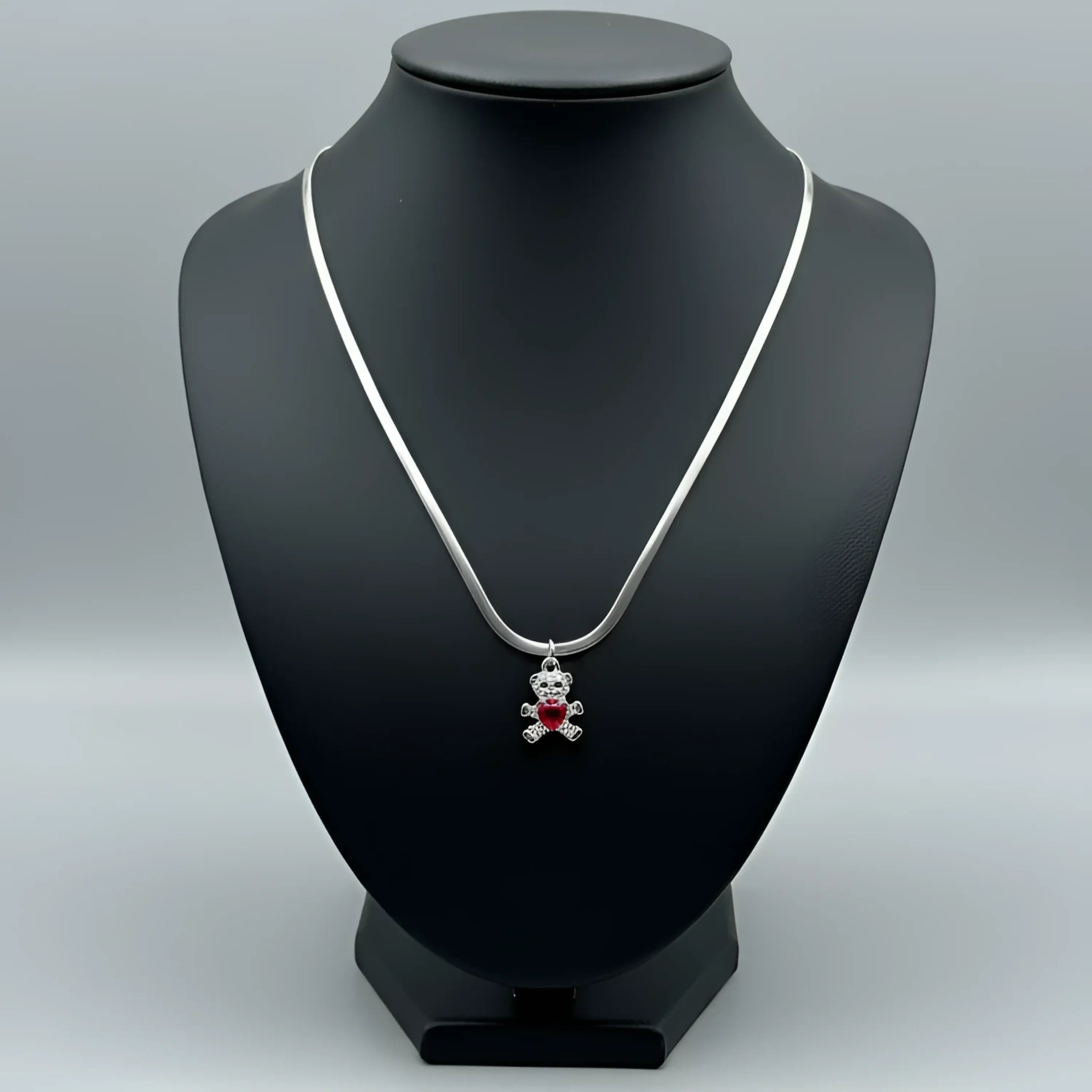 Sweetheart collana ciondolo orsetto argento lucido – dettaglio