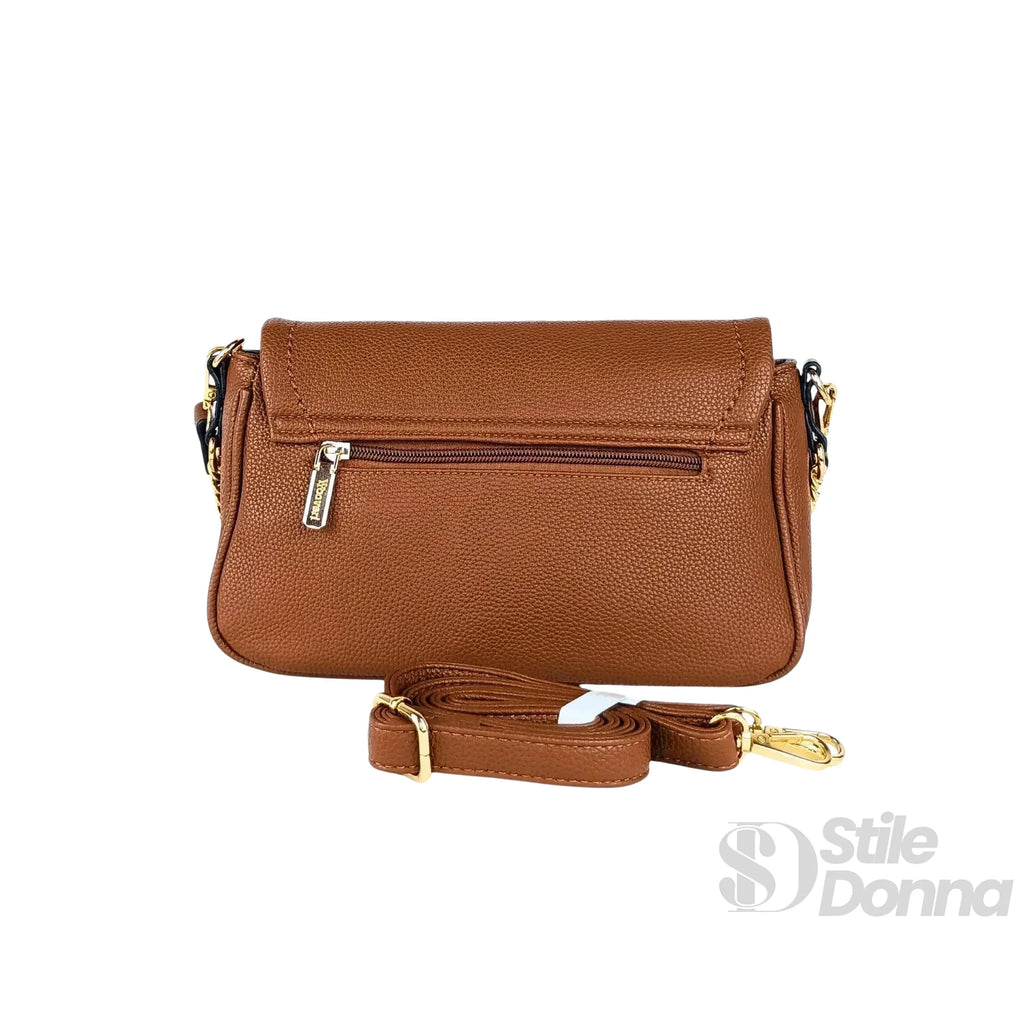 YY Coveri borsa ecopelle marrone premium con tracolla rimovibile donna – borsa indossata