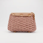 Borsa a Tracolla Stile Donna in Rafia con Patta in Ecopelle e Borchie Dorate - Stile Donna Bags