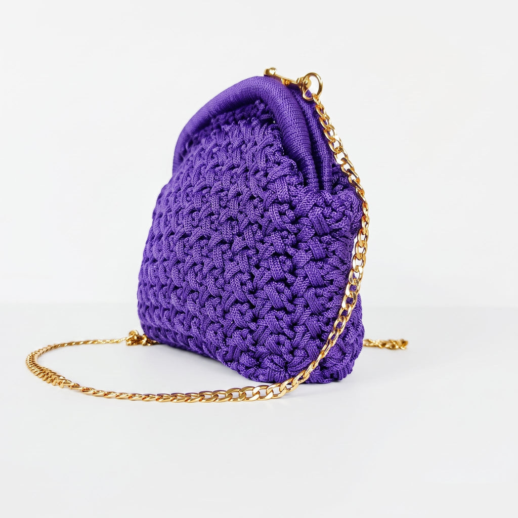 Borsa Fiorella in Crochet con Chiusura a Clip e Catena Dorata – Stile Donna - Stile Donna Bags