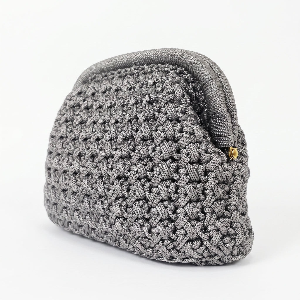 Borsa Fiorella in Crochet con Chiusura a Clip e Catena Dorata – Stile Donna - Stile Donna Bags