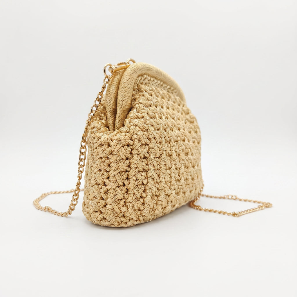 Borsa Fiorella in Crochet con Chiusura a Clip e Catena Dorata – Stile Donna - Stile Donna Bags
