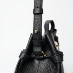 Borsa Livia in Vera Pelle – Disco Oro e Tracolla Regolabile - Stile Donna Bags