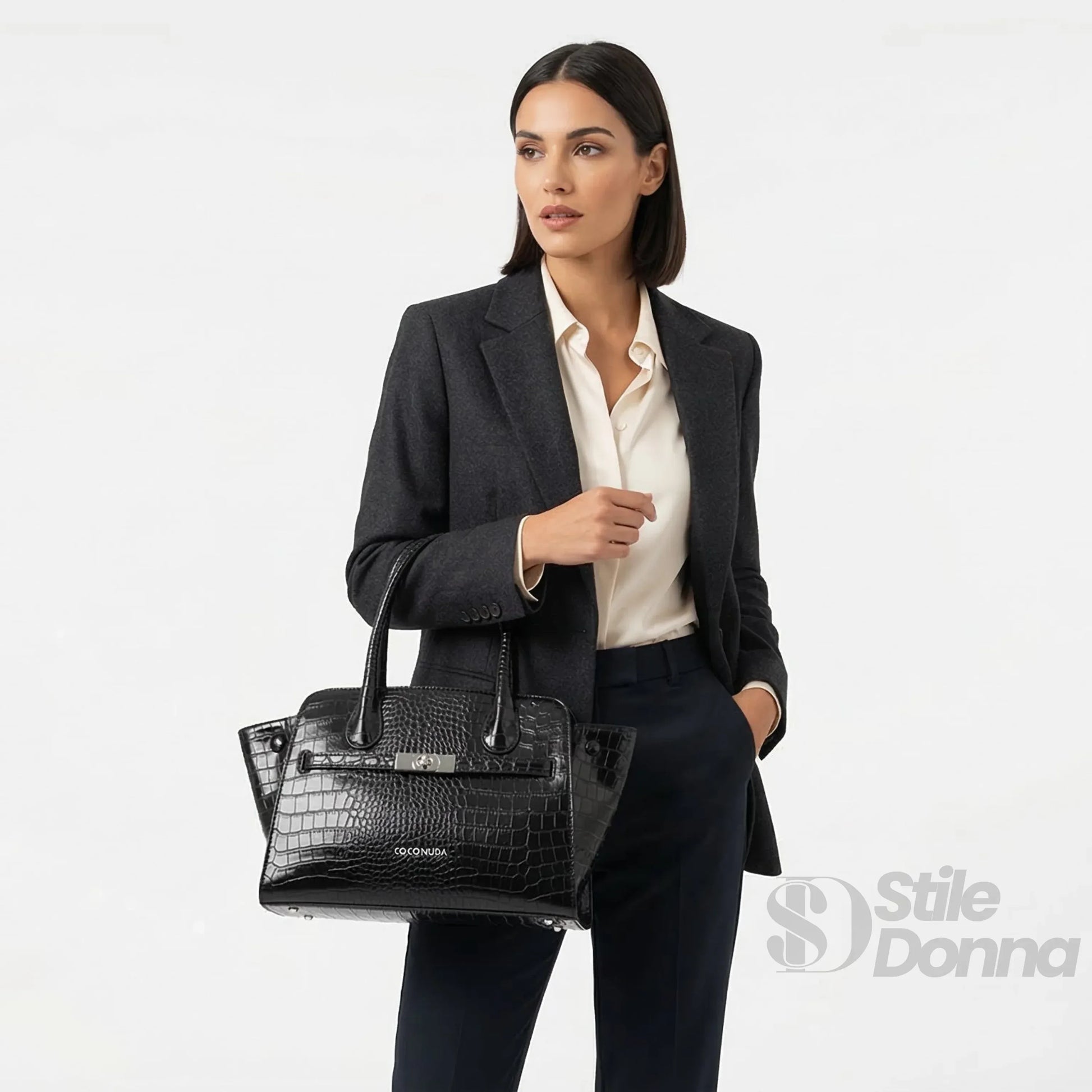 borsa-nera-in-pelle-verniciata-con-manici-a-mano-728 - Stile Donna Bags