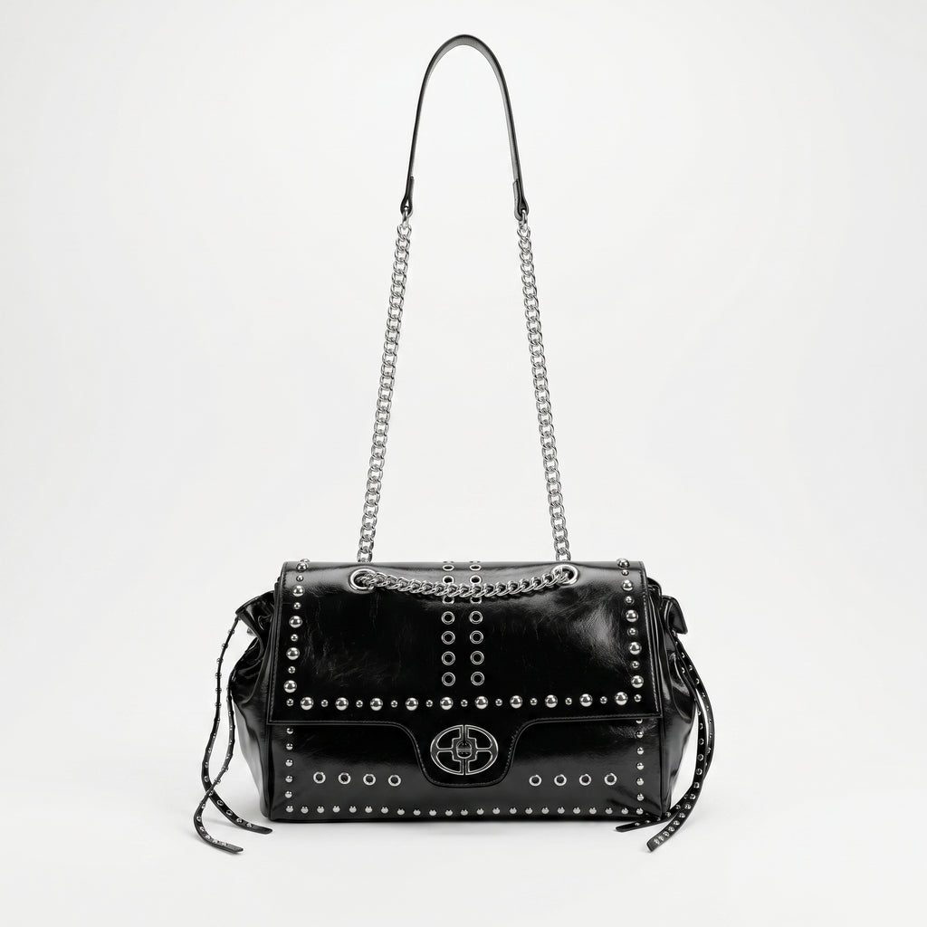 Rock Star borsa a patta ecopelle borchie argentate tracolla a catena – vista 3