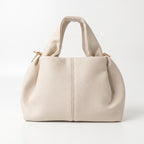 Borsa a Mano Coconuda in Ecopelle Goffrata con Charm Decorativo e Tracolla - Borse a Mano - Coconuda