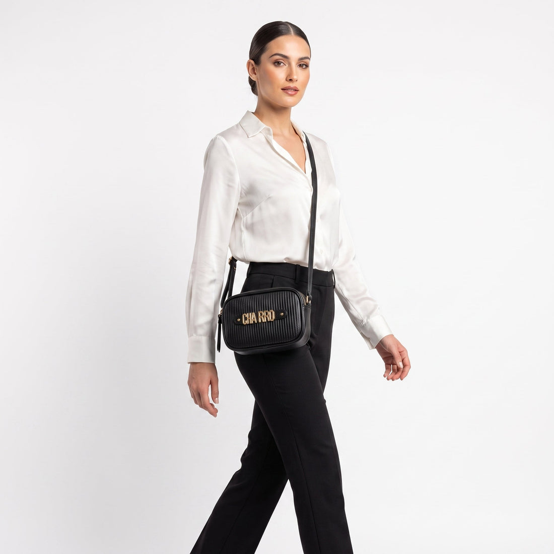 Mini crossbody kabelka Charro se dvěma zipy a kovovým logem