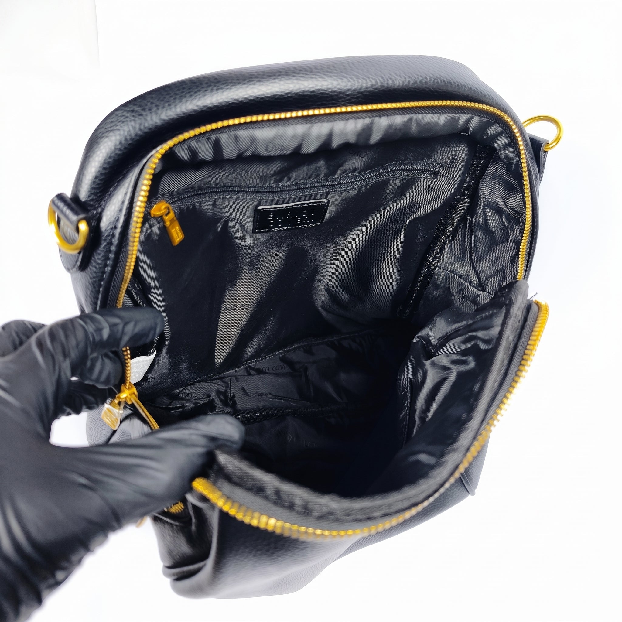 Zaino Enrico Coveri Nero con Tracolla – Pelle Martellata e Dettagli Oro - Stile Donna Bags