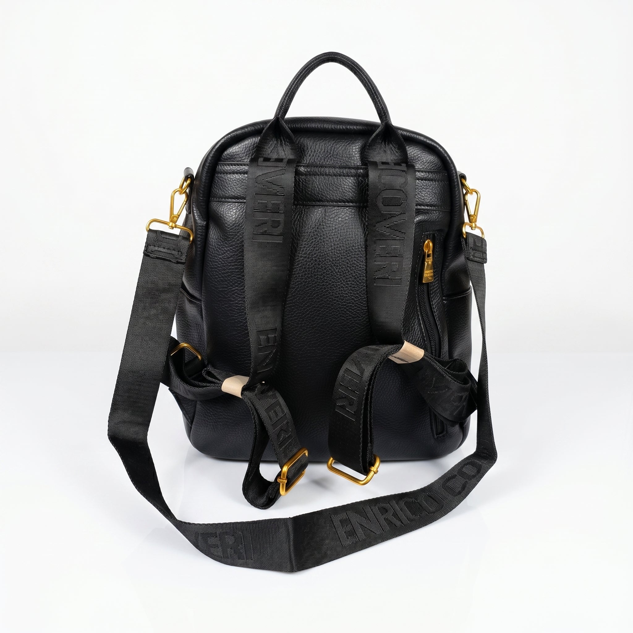 Zaino Enrico Coveri Nero con Tracolla – Pelle Martellata e Dettagli Oro - Stile Donna Bags